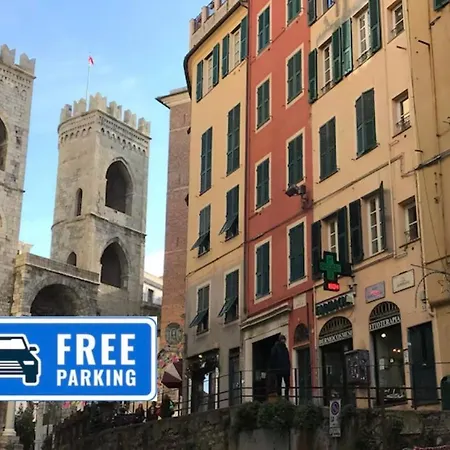 Exclusive Really Downtown - Free Private Parking Included! Apartment Genoa