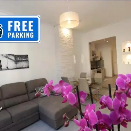 Lägenhet Andrea's Exclusive - Free Parking Included! Genua