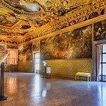 Andrea's Exclusive - Free Parking Included! Apartamento Génova