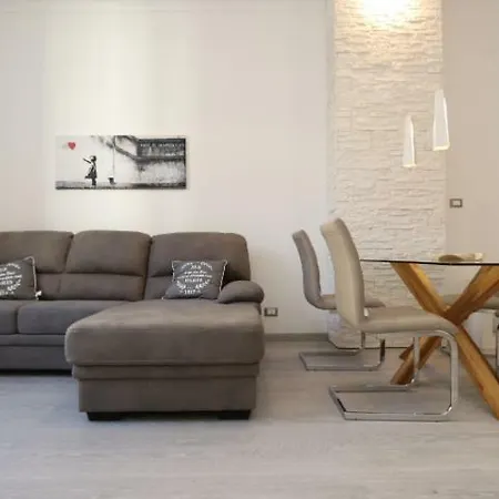 Andrea's Exclusive - Free Parking Included! Appartement Genua